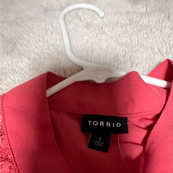 Size 1 Torrid XL = 14-16 Blouse - Picture 4 of 5